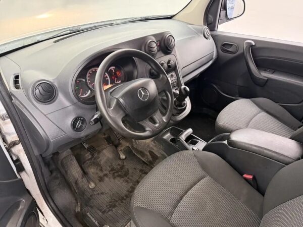 Photo 5 of 17 of WDF4156031U175819 Mercedes-Benz Citan 108 CDI BlueEFFICIENCY Airco