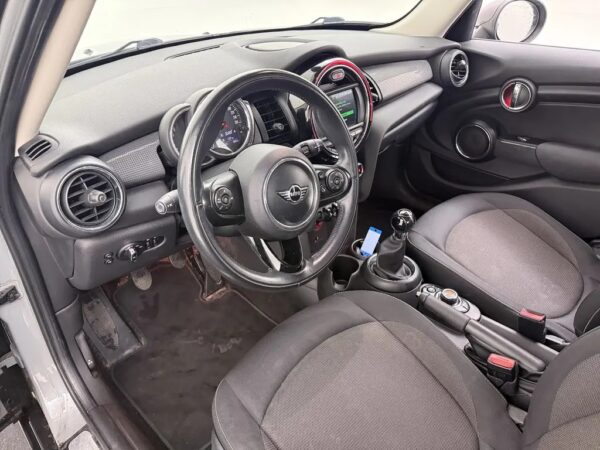 MINI 5-deurs 1.5 Cooper Chili Nav