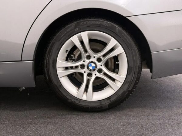 BMW 3 Serie Touring 318i Business Line AUT