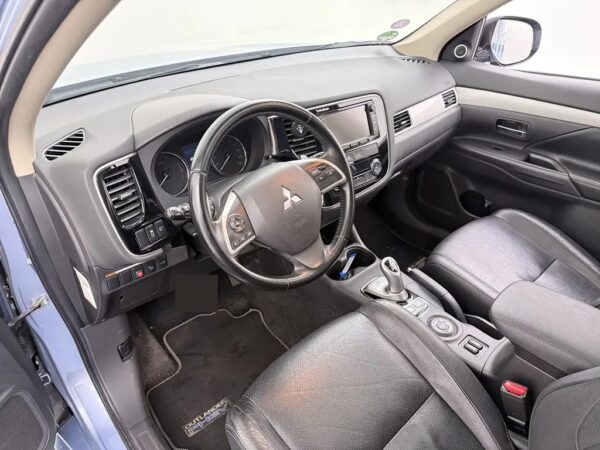 Mitsubishi Outlander 2.0 PHEV Instyle