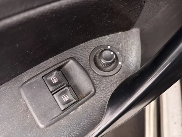 Photo 6 of 17 of WDF4156031U175819 Mercedes-Benz Citan 108 CDI BlueEFFICIENCY Airco