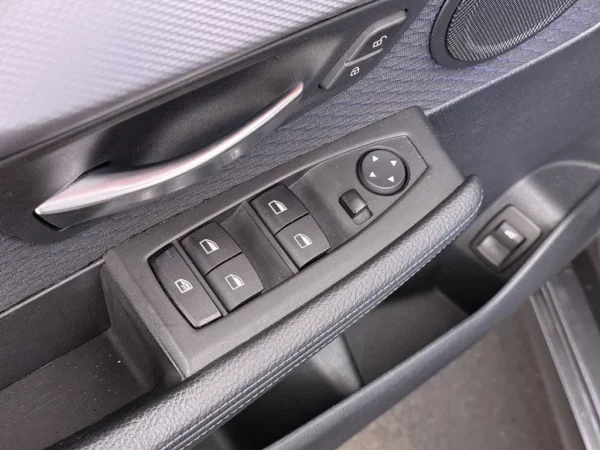 Photo 6 of 24 of WBA2A31050V957763 BMW 2 Serie Active Tourer 218i Executive Aut