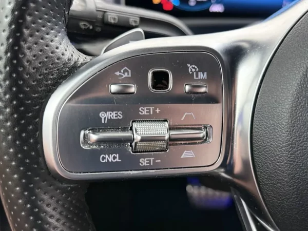 Photo 6 of 24 of WDD1770871V000201 Mercedes-Benz A-Klasse 200 Business Solution AMG