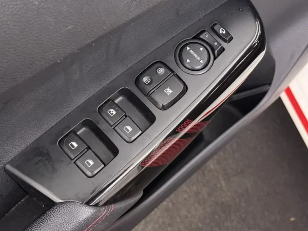 Photo 6 of 25 of KNAB3512AJT005777 Kia Picanto 1.2 CVVT GT-Line