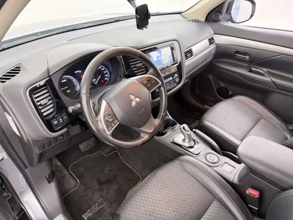 Mitsubishi Outlander 2.0 PHEV Business Edition X-Line