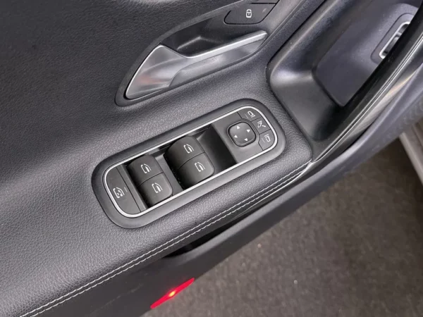 Mercedes-Benz CLA-Klasse Shooting Brake 180 Aut. Business Solution LED