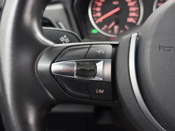 Photo 7 of 24 of WBA2A31050V957763 BMW 2 Serie Active Tourer 218i Executive Aut