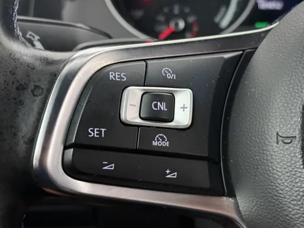 Volkswagen Golf 1.4 TSI GTE Connected Series