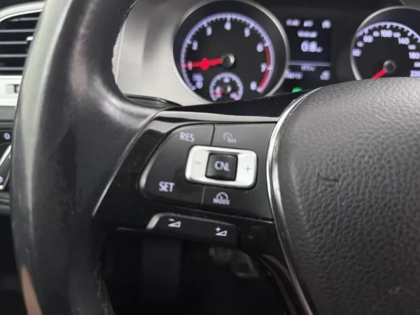 Volkswagen Golf 1.0 TSI Comfortline Nav