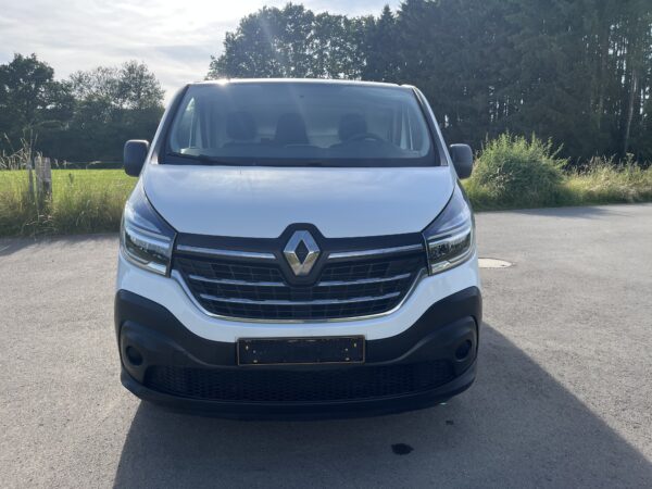 Photo 7 of 28 of P-Renault-Trafic H1.L2 Grand confort 2.0 DCI 120cv-2021 Renault Trafic H1.L2 Grand confort 2.0 DCI 120cv