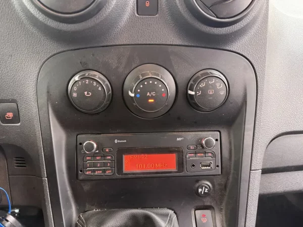 Photo 8 of 17 of WDF4156031U175819 Mercedes-Benz Citan 108 CDI BlueEFFICIENCY Airco