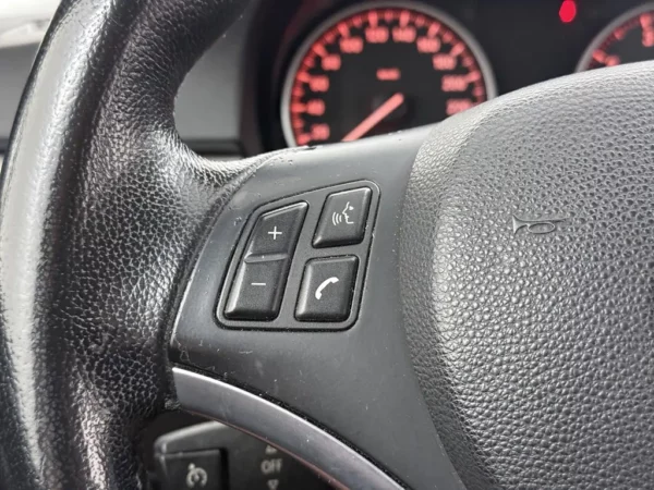 BMW 3 Serie Touring 318i Business Line AUT