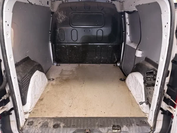Photo 9 of 17 of WDF4156031U175819 Mercedes-Benz Citan 108 CDI BlueEFFICIENCY Airco
