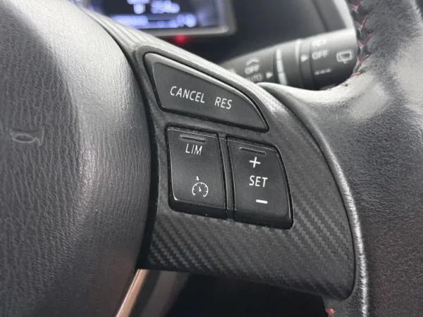 Photo 10 of 24 of JMZBM546811118317 Mazda 3 2.0 TS+ Aut.