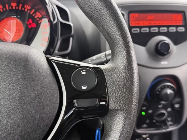 Photo 10 of 24 of VF3PSCFB5KR032553 Peugeot 108 1.0 e-VTi Blue Lease