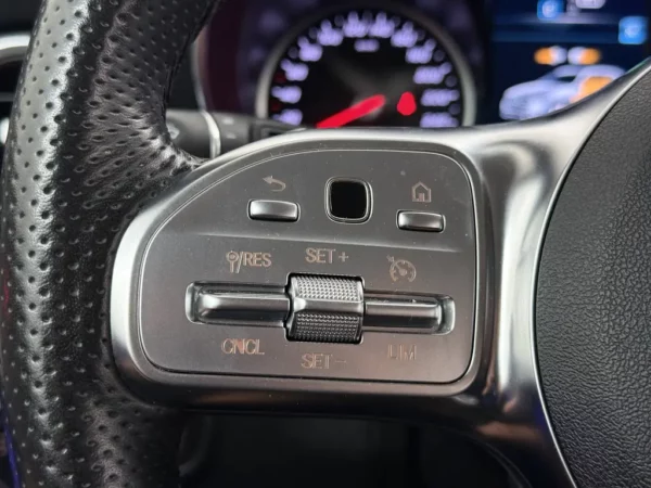 Photo 10 of 29 of WDC2539811V230890 Mercedes-Benz GLC 200 4MATIC Business Solution AMG