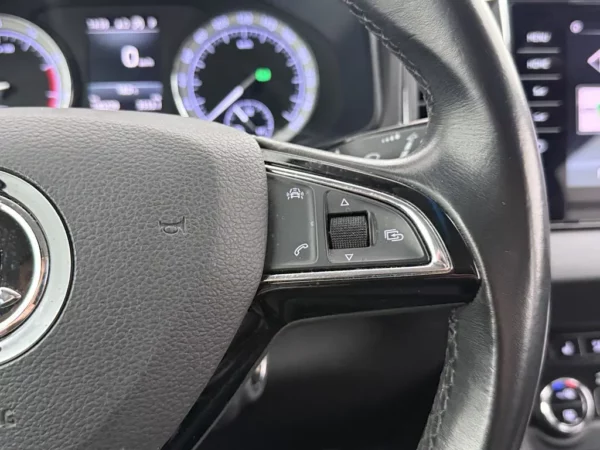 Photo 10 of 30 of TMBJP7NU6J2025916 Skoda Karoq 1.0 TSI Style