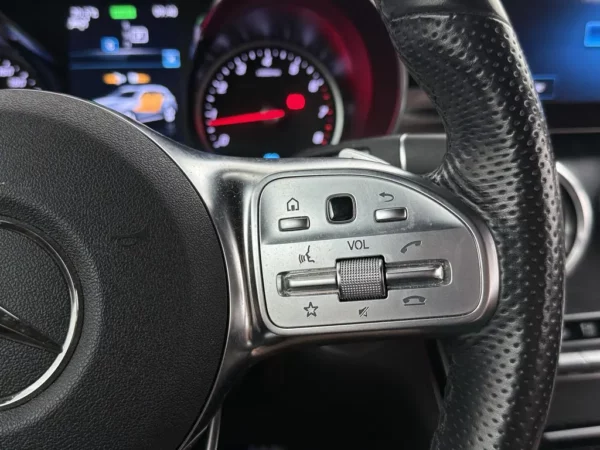 Photo 10 of 33 of W1N2539811V236801 Mercedes-Benz GLC 200 4MATIC Amg Premium Plus
