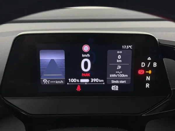 Photo 11 of 28 of WVGZZZE2ZMP032065 Volkswagen ID.4 Life 77 kWh