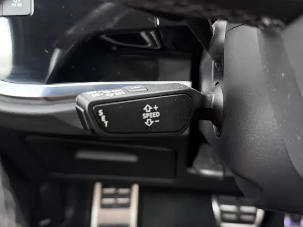 Photo 11 of 29 of WAUZZZF36M1124824 Audi Q3 45 TFSI e S edition
