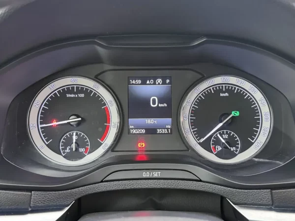 Photo 11 of 30 of TMBJP7NU6J2025916 Skoda Karoq 1.0 TSI Style