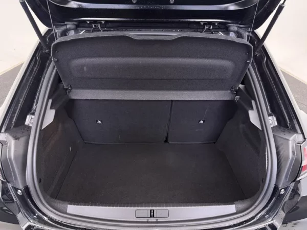 Photo 13 of 23 of VR3UPHNEKN5841733 Peugeot 208 1.2 PureTech Active Pack