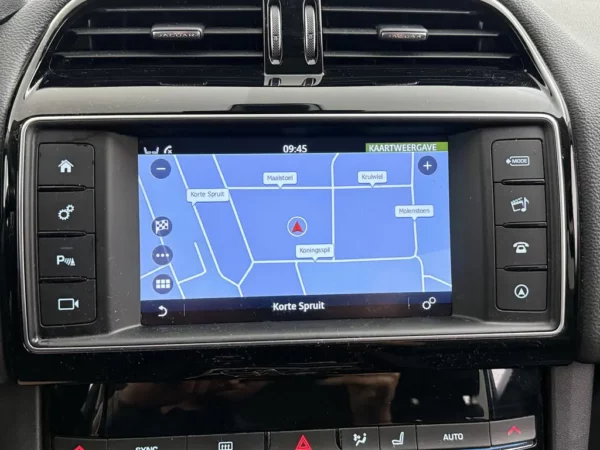 Jaguar F-Pace 2.0 Portfolio AWD 25t