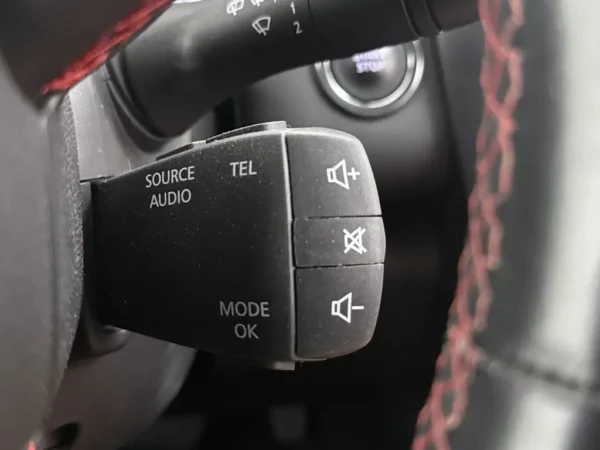 Photo 13 of 31 of VF1RFE00463171018 Renault Kadjar 1.3 TCe Aut. Black Edition