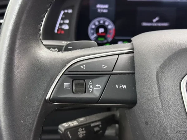 Photo 13 of 34 of WAUZZZ4M9MD013937 Audi Q7 55 TFSI e quattro Pro Line Plus