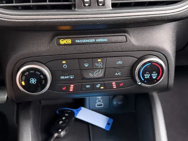 Ford FOCUS Wagon 1.0 EcoBoost Connected
