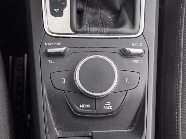 Photo 14 of 25 of WAUZZZGA6JA076735 Audi Q2 1.4 TFSI CoD Aut. Design Pro Line Plus