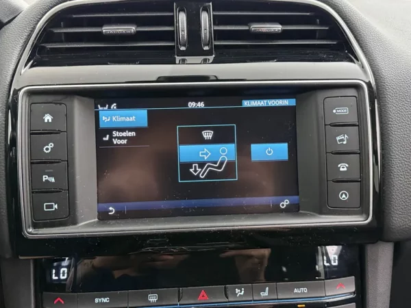 Jaguar F-Pace 2.0 Portfolio AWD 25t