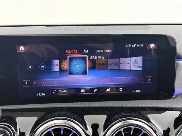 Mercedes-Benz A-Klasse 250 e Business Solution AMG Limited