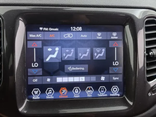 Photo 14 of 31 of ZACNJDEWXLPR03372 Jeep Compass 4xe 240 Plug-in Hybrid Electric