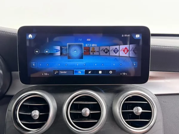 Photo 14 of 33 of W1N2539811V236801 Mercedes-Benz GLC 200 4MATIC Amg Premium Plus