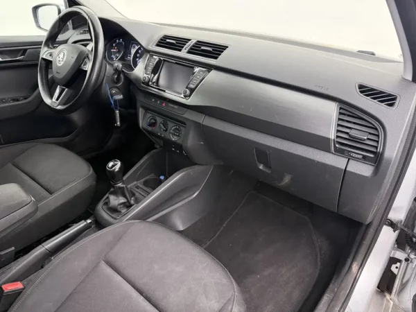 Photo 15 of 22 of TMBJP6NJ8JZ137107 Skoda Fabia Combi 1.0 TSI Clever