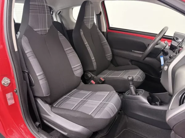Photo 15 of 22 of VF3PSCFB3GR106526 Peugeot 108 1.0 e-VTi Active