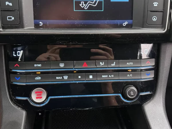 Jaguar F-Pace 2.0 Portfolio AWD 25t