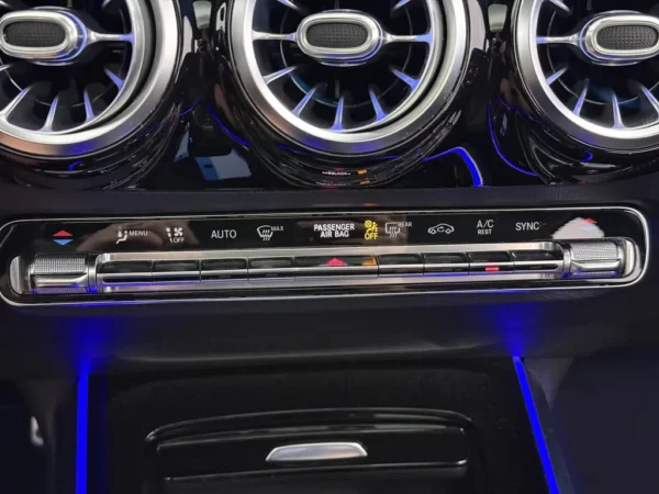 Mercedes-Benz GLA 250 AMG Line