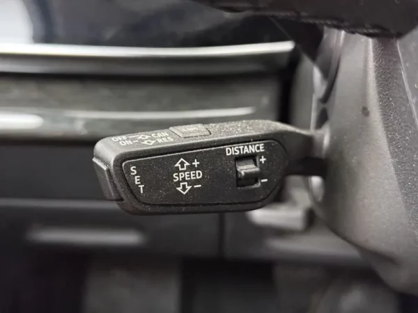 Photo 15 of 34 of WAUZZZ4M9MD013937 Audi Q7 55 TFSI e quattro Pro Line Plus