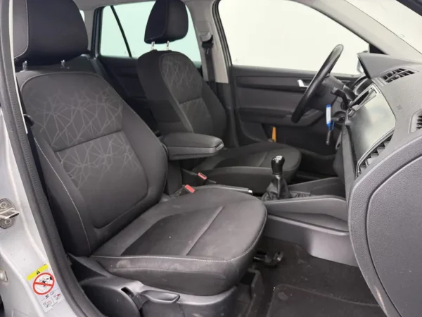 Photo 16 of 22 of TMBJP6NJ8JZ137107 Skoda Fabia Combi 1.0 TSI Clever