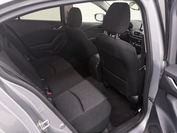 Photo 16 of 24 of JMZBM546811118317 Mazda 3 2.0 TS+ Aut.