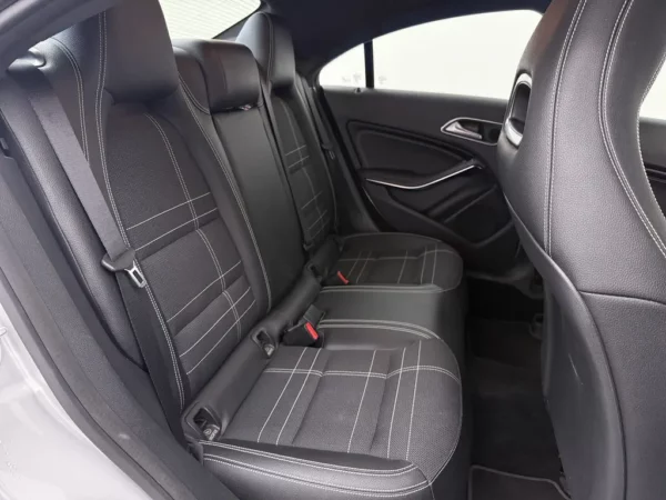 Photo 16 of 24 of WDD1173421N254709 Mercedes-Benz CLA-Klasse 180 Ambition