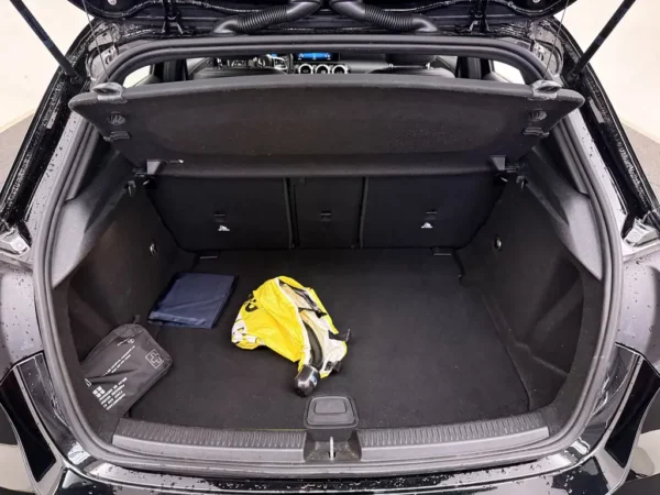 Mercedes-Benz A-Klasse 200 Aut. Launch Edition Premium Plus
