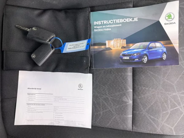 Photo 17 of 22 of TMBJP6NJ8JZ137107 Skoda Fabia Combi 1.0 TSI Clever