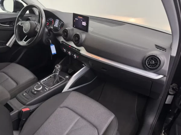 Photo 18 of 25 of WAUZZZGA6JA076735 Audi Q2 1.4 TFSI CoD Aut. Design Pro Line Plus