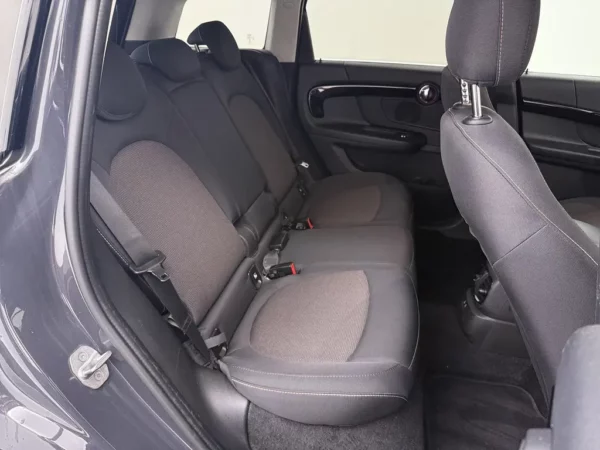 Photo 18 of 25 of WMW21BS0003M42027 MINI Countryman 1.5 Cooper S Automaat E ALL4 Chili