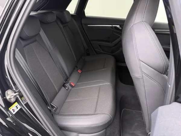 Photo 18 of 26 of WAUZZZGY0MA117586 Audi A3 Sportback 45 TFSI e S