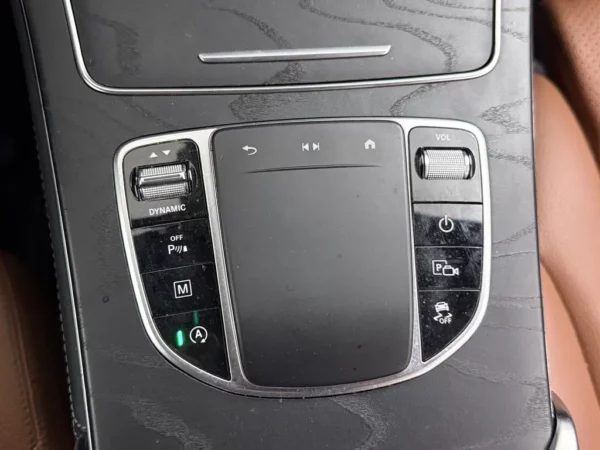 Photo 18 of 33 of W1N2539811V236801 Mercedes-Benz GLC 200 4MATIC Amg Premium Plus