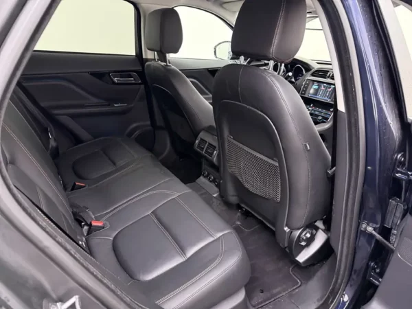Jaguar F-Pace 2.0 Portfolio AWD 25t